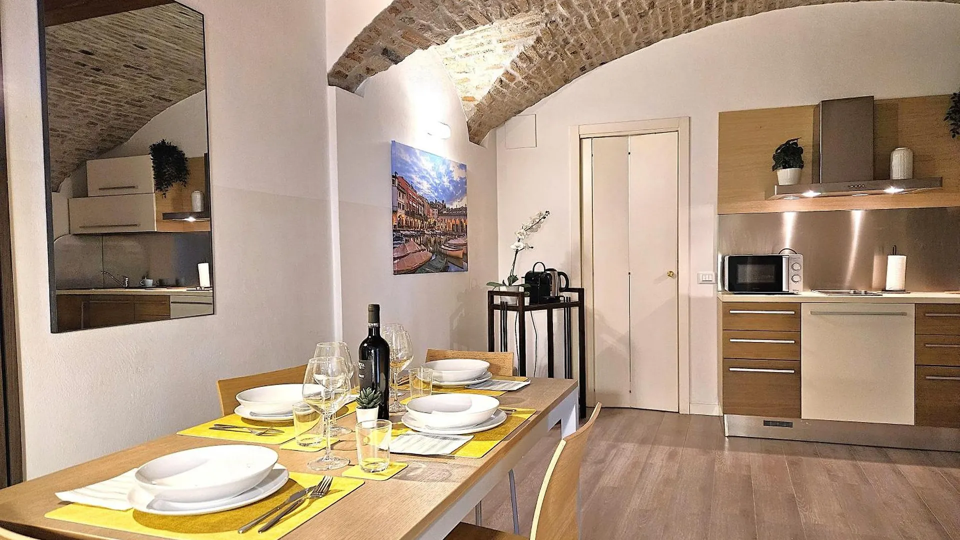 דסנזאנו דל גארדה City Heart Cozy Apartment Desenzano