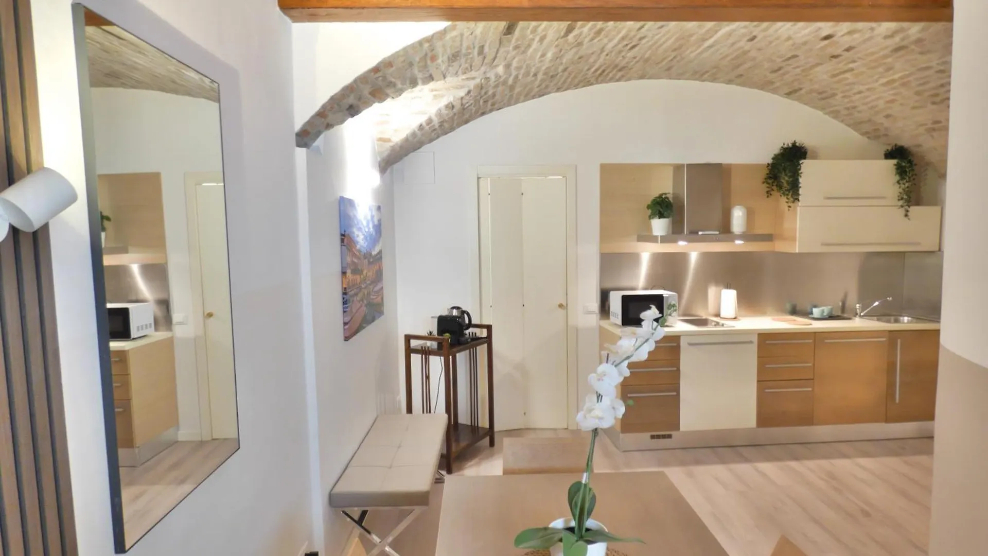 דסנזאנו דל גארדה City Heart Cozy Apartment Desenzano דסנזאנו דל גארדה