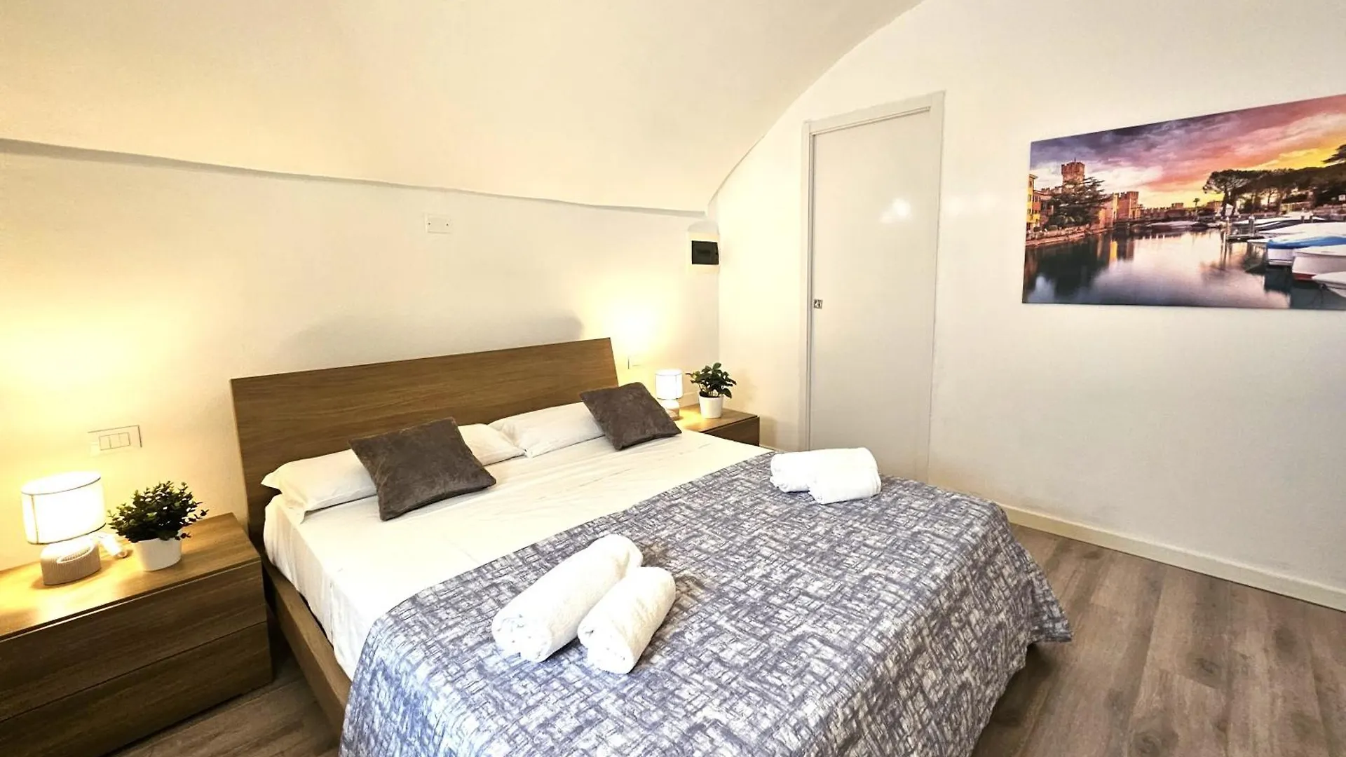 דסנזאנו דל גארדה City Heart Cozy Apartment Desenzano איטליה