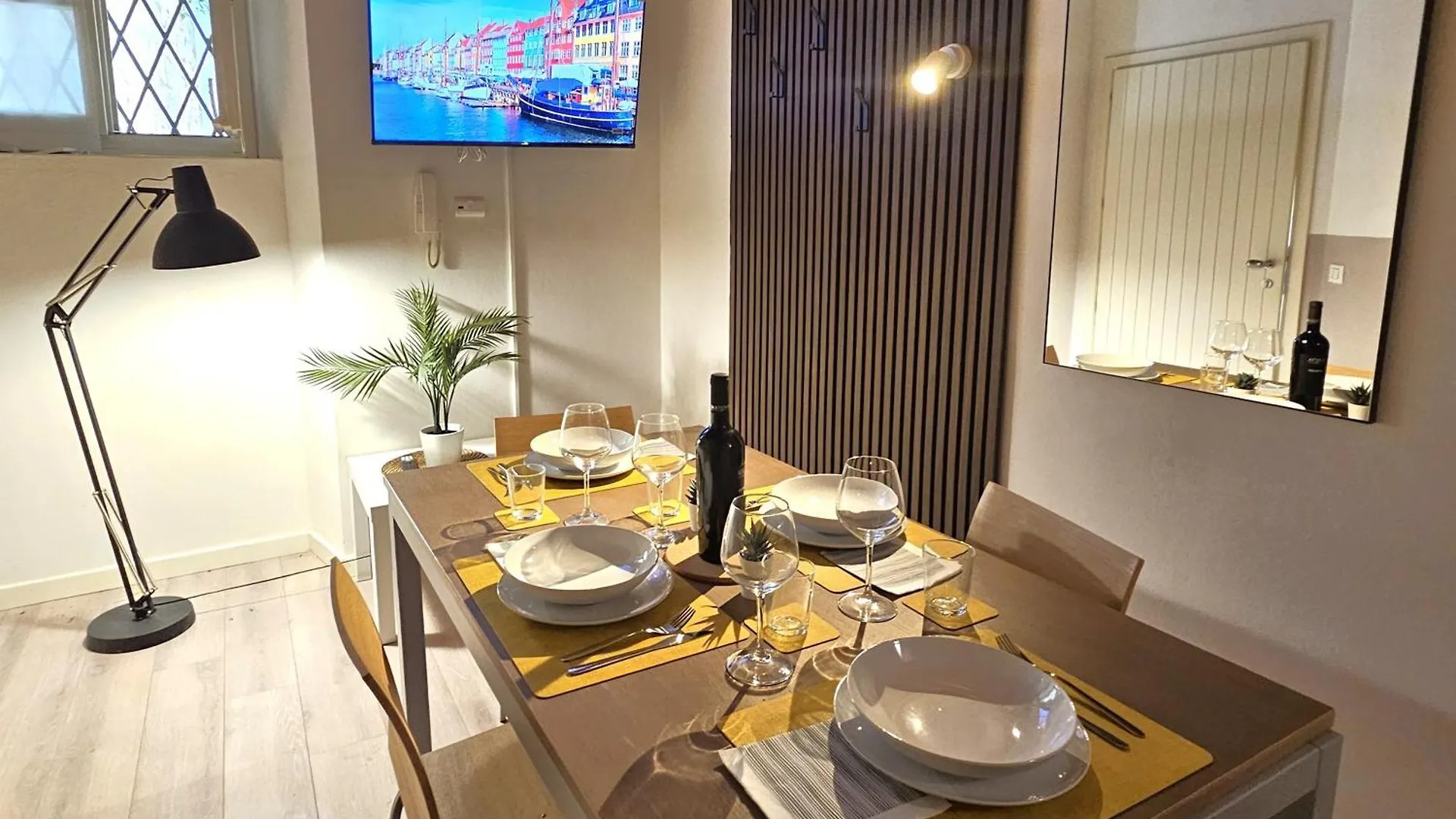 דסנזאנו דל גארדה City Heart Cozy Apartment Desenzano 0*, דסנזאנו דל גארדה